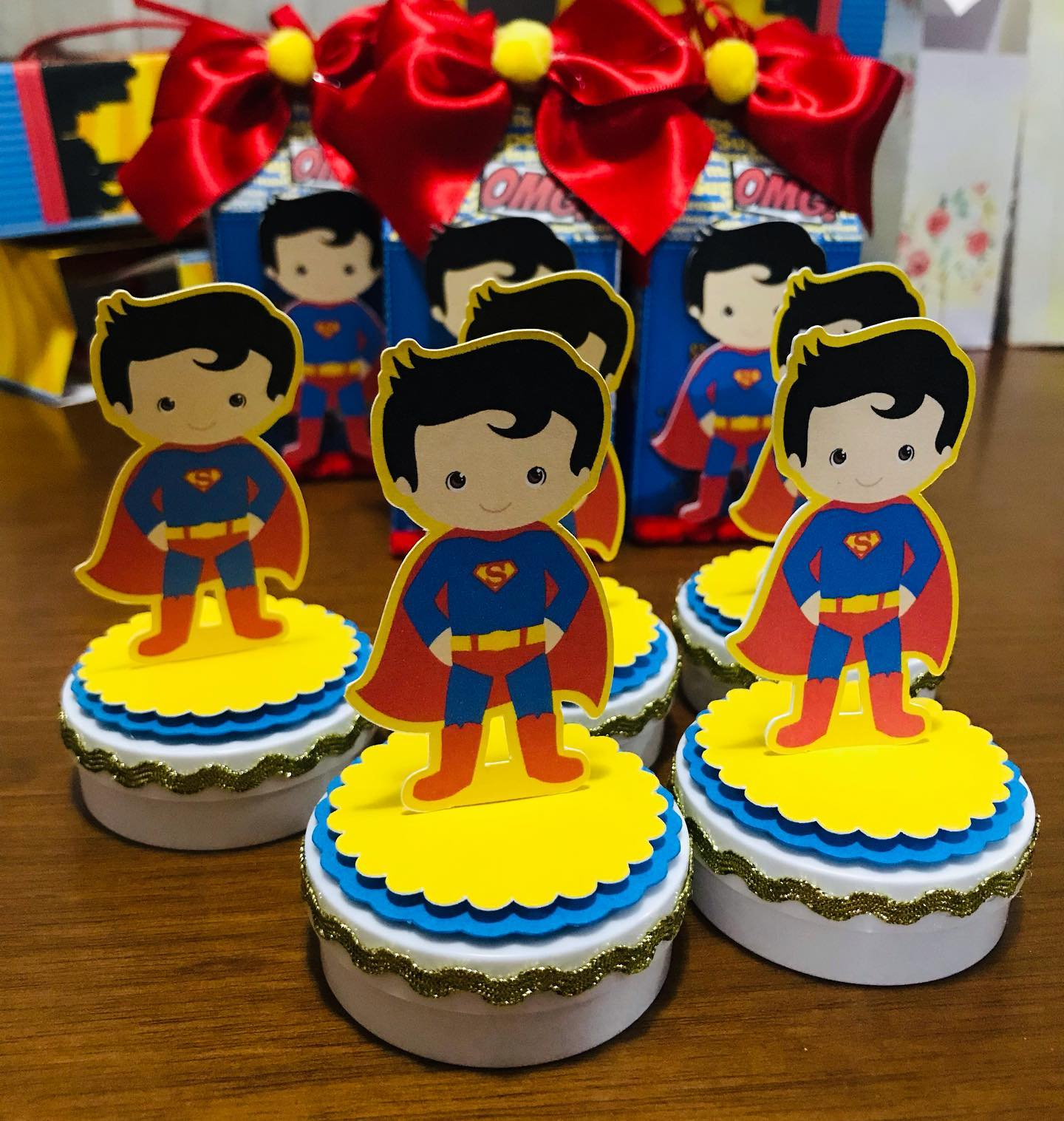 Papelaria personalizada tema Superman - Isa Criativa São Pedro da Aldeia