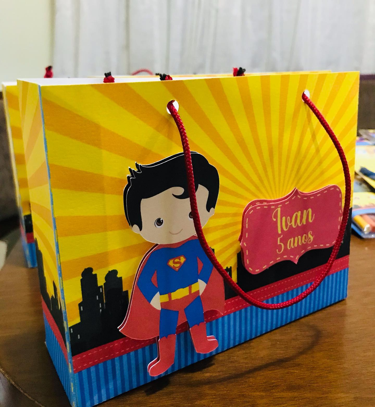 Papelaria personalizada tema Superman - Isa Criativa São Pedro da Aldeia - foto 2